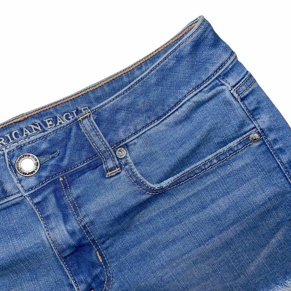 American Eagle Light Distressed Stretch Shorts 8 - Picture 3 of 9